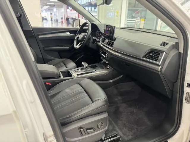 Audi Q5L 2022 40T Fashion and Elegant interior photo 10