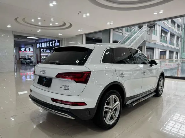 Audi Q5L 2022 40T Fashion and Elegant interior photo 16