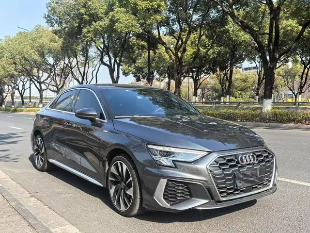 Audi A3 2023 Restyling A3L Limousine 35 TFSI Fashion Sport exterior photo 3