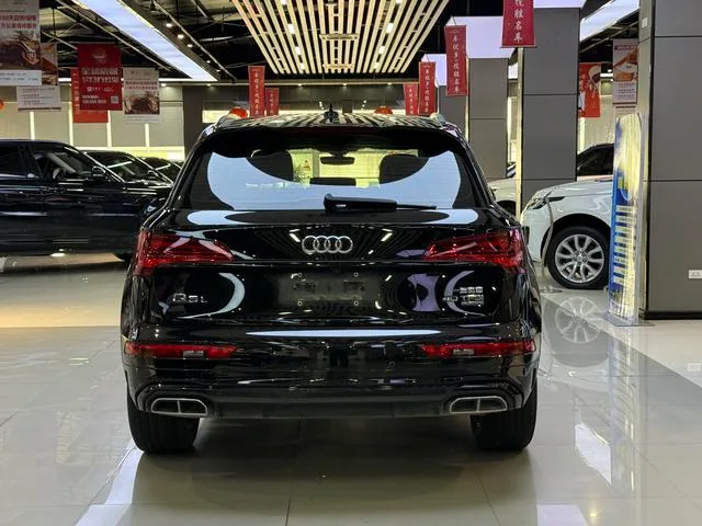 Audi Q5L 2023 40T Deluxe dinámico interior foto 9