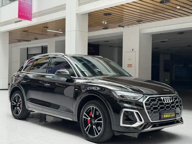 Audi Q5L 2023 40T Модный и динамичный экстерьер фото 3