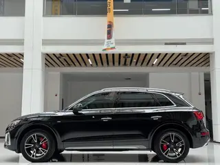 Audi Q5L 2023 40T Модный и динамичный экстерьер фото 8