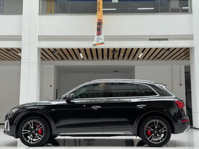Audi Q5L 2023 40T Модный и динамичный экстерьер фото 8