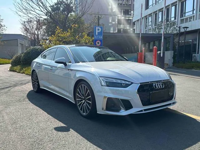 Audi A5 2023 Sportback 40 TFSI Tipo dinámico de moda exterior foto 3