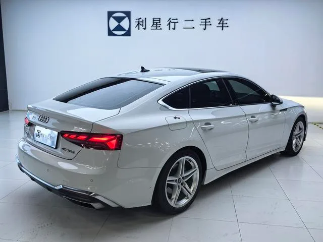 Audi A5 2023 Sportback 40 TFSI Fashion dynamic type exterior photo 3