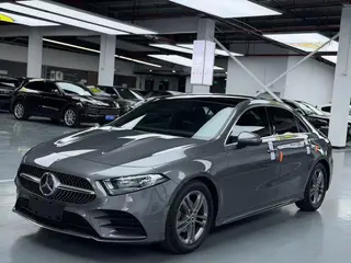 Mercedes-Benz A-Class 2019 A 200 L Edición especial de primera clase de coche deportivo exterior foto 1