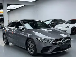 Mercedes-Benz A-Class 2019 A 200 L Edición especial de primera clase de coche deportivo exterior foto 3