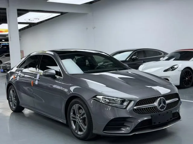 Mercedes-Benz A-Class 2019 A 200 L Edición especial de primera clase de coche deportivo exterior foto 3