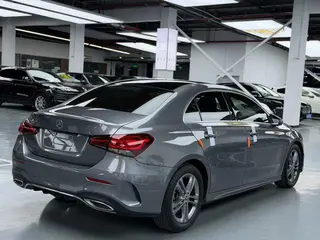 Mercedes-Benz A-Class 2019 A 200 L Edición especial de primera clase de coche deportivo interior foto 7