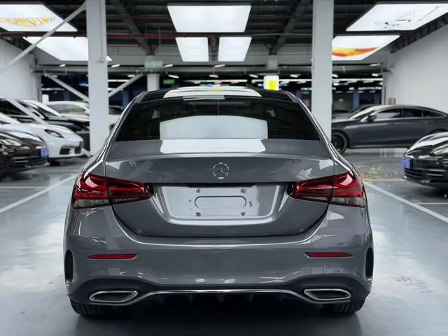 Mercedes-Benz A-Class 2019 A 200 L Edición especial de primera clase de coche deportivo interior foto 8