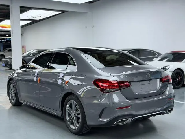 Mercedes-Benz A-Class 2019 A 200 L Edición especial de primera clase de coche deportivo interior foto 9