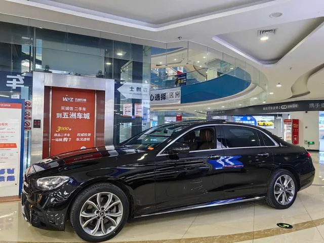 Mercedes-Benz E-Class 2021 Restyling E 300 L Fashionable sports car exterior photo 5