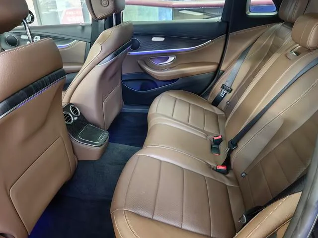 Mercedes-Benz E-Class 2021 Restyling E 300 L Fashionable sports car interior photo 10