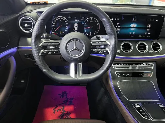 Mercedes-Benz E-Class 2021 Restyling E 300 L Fashionable sports car interior photo 12