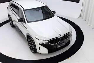 BMW XM 2023 50e exterior foto 7