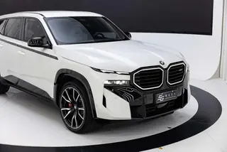 BMW XM 2023 50e exterior foto 8