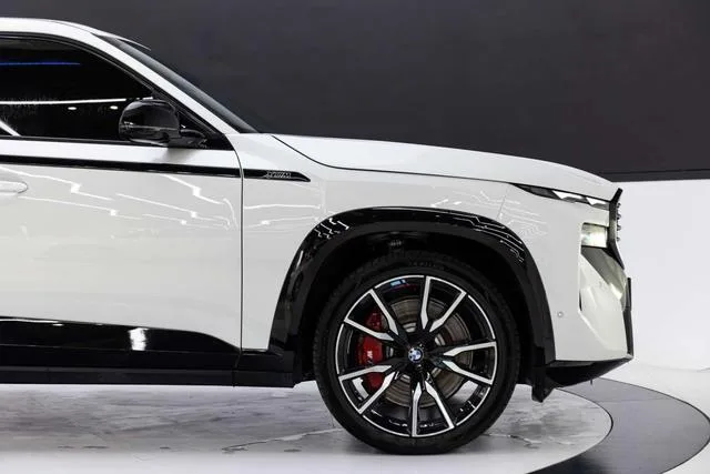 BMW XM 2023 50e exterior foto 9