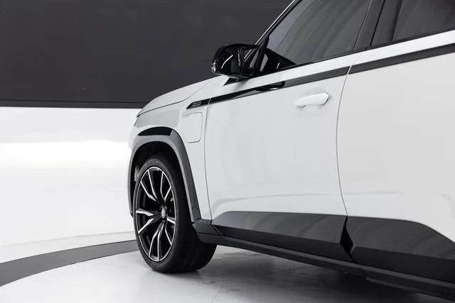 BMW XM 2023 50e exterior foto 10