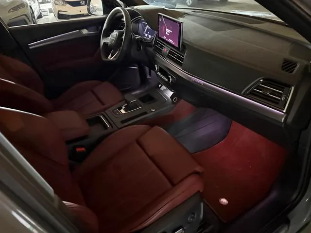 Audi Q5L 2024 40TFSI Deluxe Dynamic interior photo 6