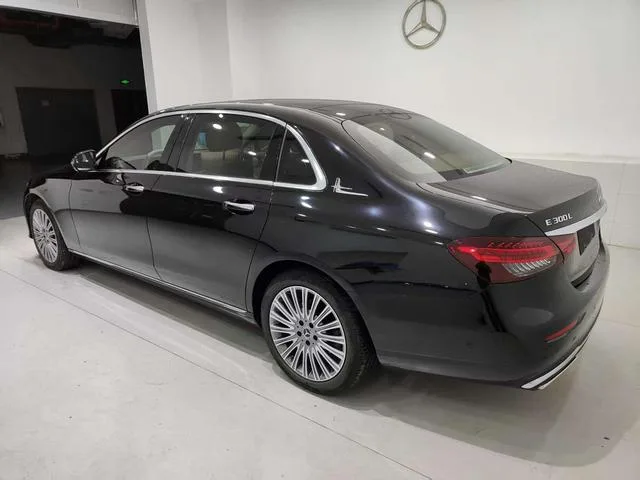 Mercedes-Benz E-Class 2022 E 300 L Fashionable Passenger car exterior photo 4