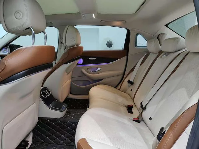 Mercedes-Benz E-Class 2022 E 300 L Fashionable Passenger car interior photo 14