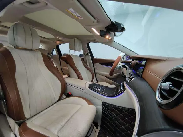 Mercedes-Benz E-Class 2022 E 300 L Fashionable Passenger car interior photo 17