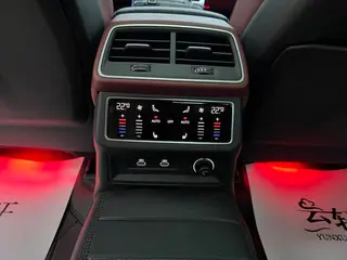 Audi A7L 2024 45 TFSI quattro Black Samurai Edition interior photo 12