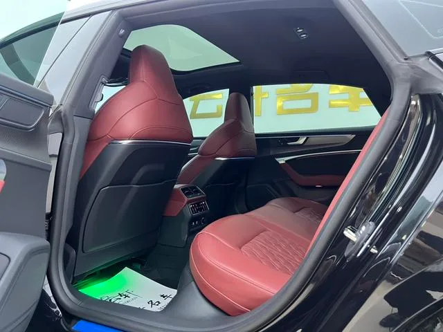 Audi A7L 2024 45 TFSI quattro Black Samurai Edition interior photo 15