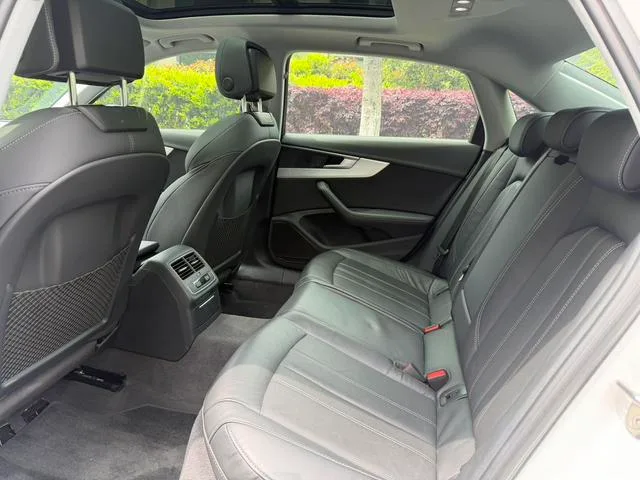 Audi A4L 2022 40 TFSI Deluxe Dynamic interior photo 7