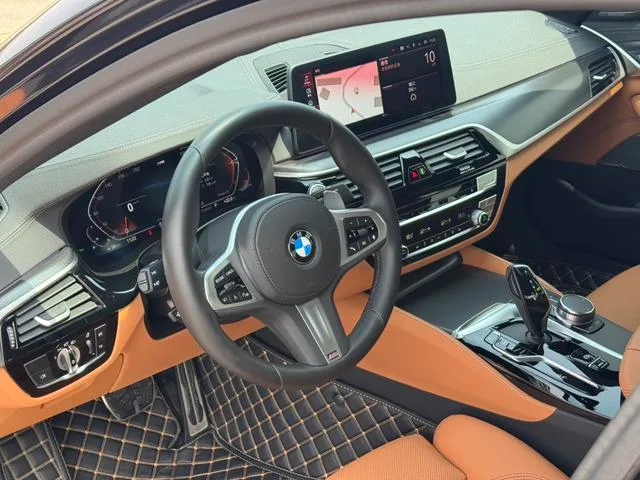 BMW 5 Series 2022 Second change 530i M Sports suit exterior photo 6