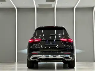 Mercedes-Benz GLC 2025 GLC 260 L 4MATIC Dynamic 5 seat interior photo 9