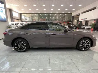 Audi A5L 2026 2.0T Versión deportiva exterior foto 7
