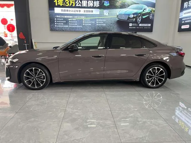 Audi A5L 2026 2.0T Versión deportiva interior foto 19