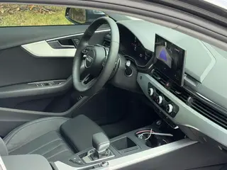 Audi A4L 2020 40 TFSI Модный и динамичный интерьер фото 15