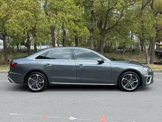 Audi A4L 2020 40 TFSI Модный и динамичный интерьер фото 17