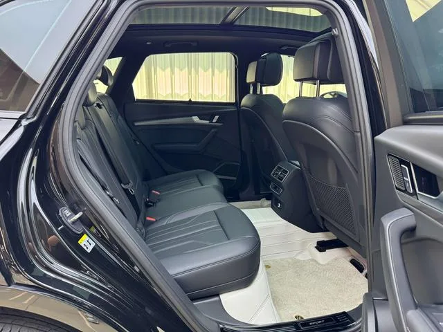 Audi Q5L 2025 45TFSI Deluxe Dynamic interior photo 12