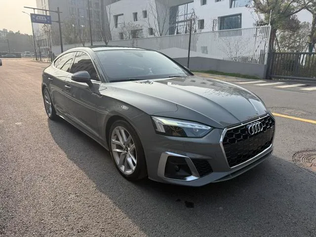 Audi A5 2021 Sportback 40 TFSI Tipo dinámico de moda exterior foto 3
