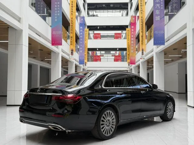 Mercedes-Benz E-Class 2022 Second change E 300 L Luxury type Passenger car exterior photo 4