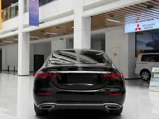 Mercedes-Benz E-Class 2022 Second change E 300 L Luxury type Passenger car exterior photo 5