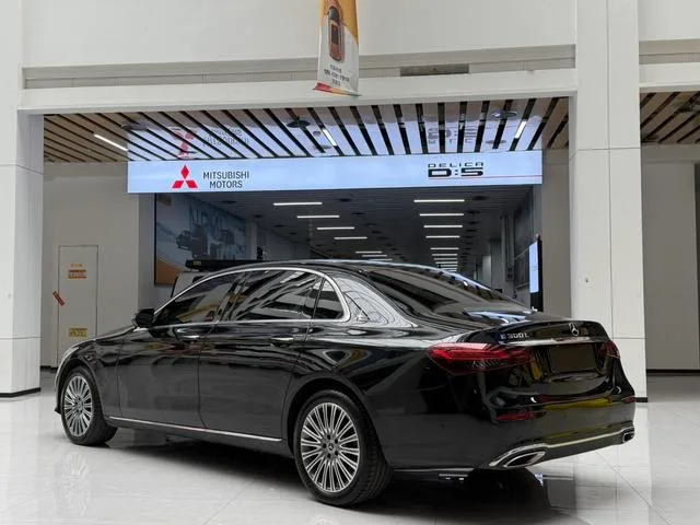 Mercedes-Benz E-Class 2022 Second change E 300 L Luxury type Passenger car exterior photo 6