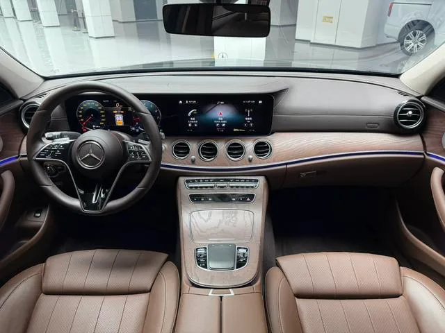 Mercedes-Benz E-Class 2022 Second change E 300 L Luxury type Passenger car interior photo 14
