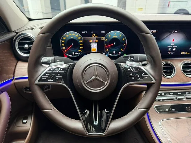 Mercedes-Benz E-Class 2022 Second change E 300 L Luxury type Passenger car interior photo 16
