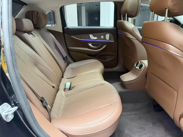 Mercedes-Benz E-Class 2022 Second change E 300 L Luxury type Passenger car interior photo 18