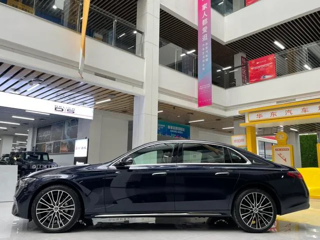 Mercedes-Benz E-Class 2024 E 300 L Premium Trim Passenger car exterior photo 8