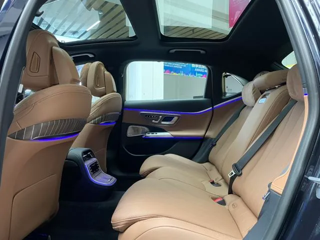 Mercedes-Benz E-Class 2024 E 300 L Premium Trim Passenger car interior photo 12