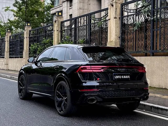Audi RS Q8 2021 RS Q8 4.0T exterior photo 4
