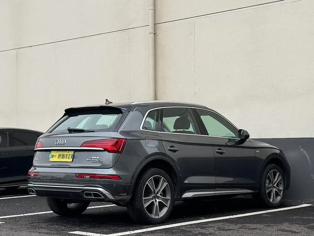 Audi Q5L 2021 40 TFSI Fashion dynamic type exterior photo 4