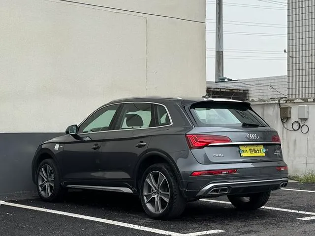 Audi Q5L 2021 40 TFSI Fashion dynamic type exterior photo 6