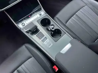 Audi A6 2023 allroad quattro 55 TFSI Profitez du type tout-terrain intérieur photo 11