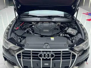 Audi A6 2023 allroad quattro 55 TFSI Profitez du type tout-terrain intérieur photo 17